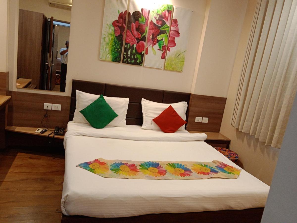 Fleur Hotel Джапур Экстерьер фото