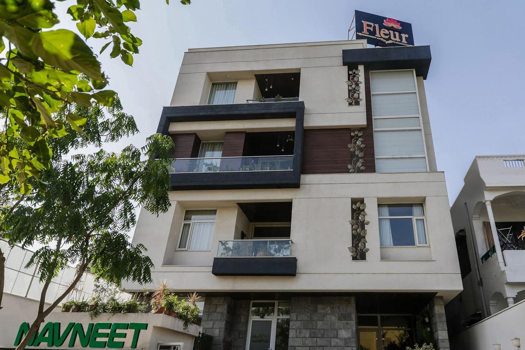 Fleur Hotel Джапур Экстерьер фото